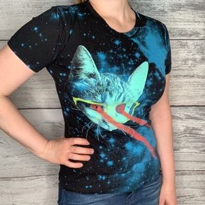 Treadless Burnout Cat Laser Eyes T-shirt Size L